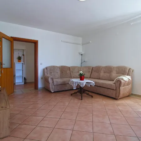 Apartment 2378