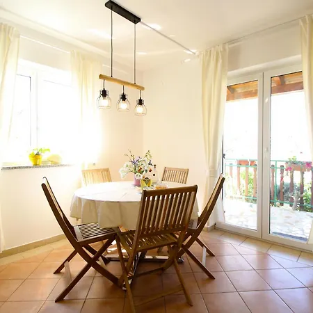 2378 Apartment Pula